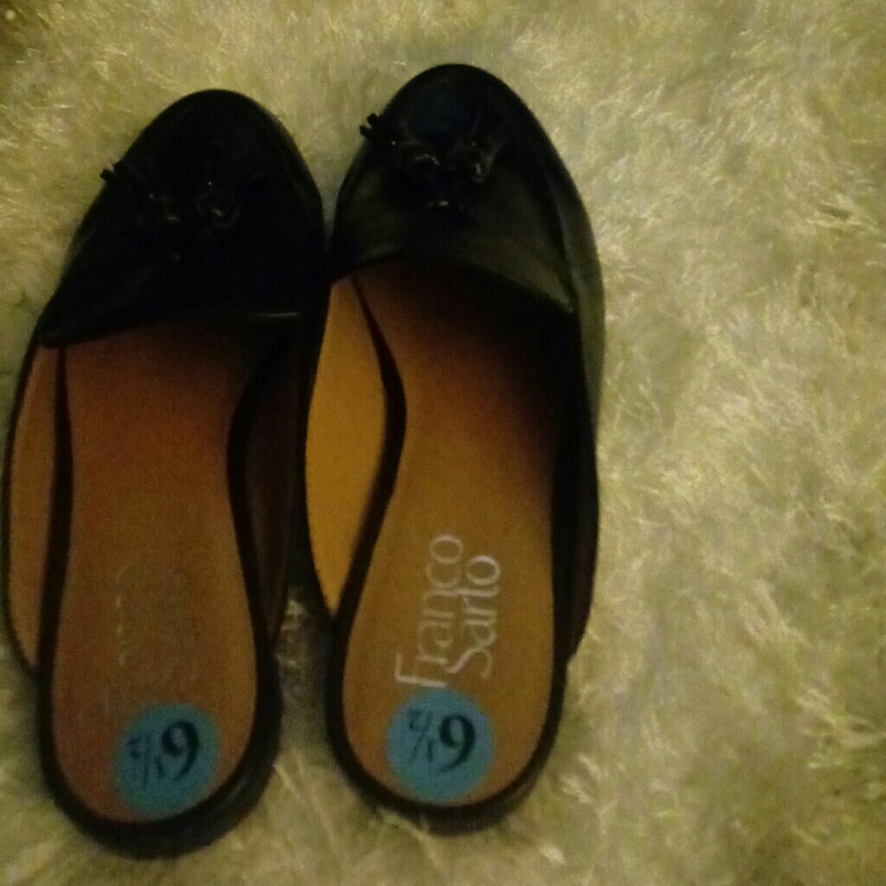 Shoes - Picture 2 of 4